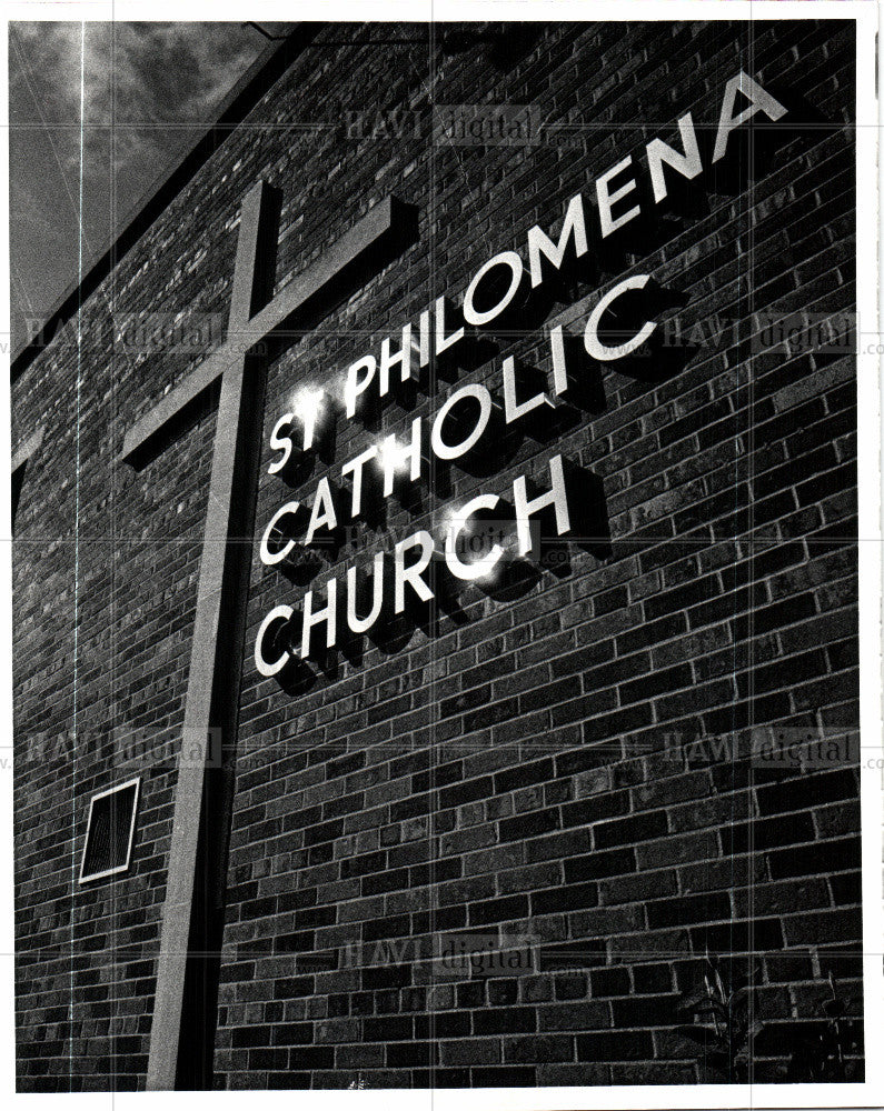 1982 Press Photo St Philomena Catholic Church - Historic Images