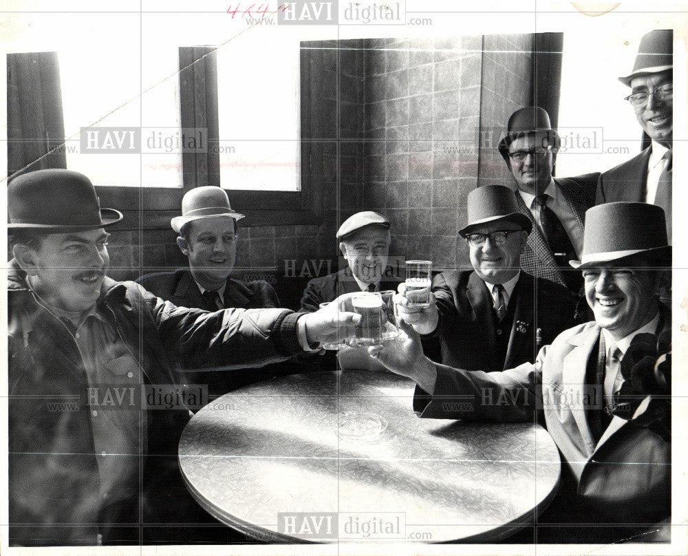 1969 Press Photo Saint Patrick Day parade - Historic Images