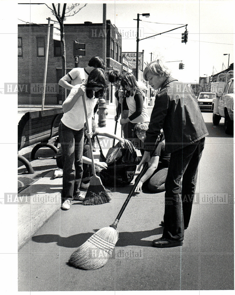 1981 Press Photo St. Gabriel School - Historic Images