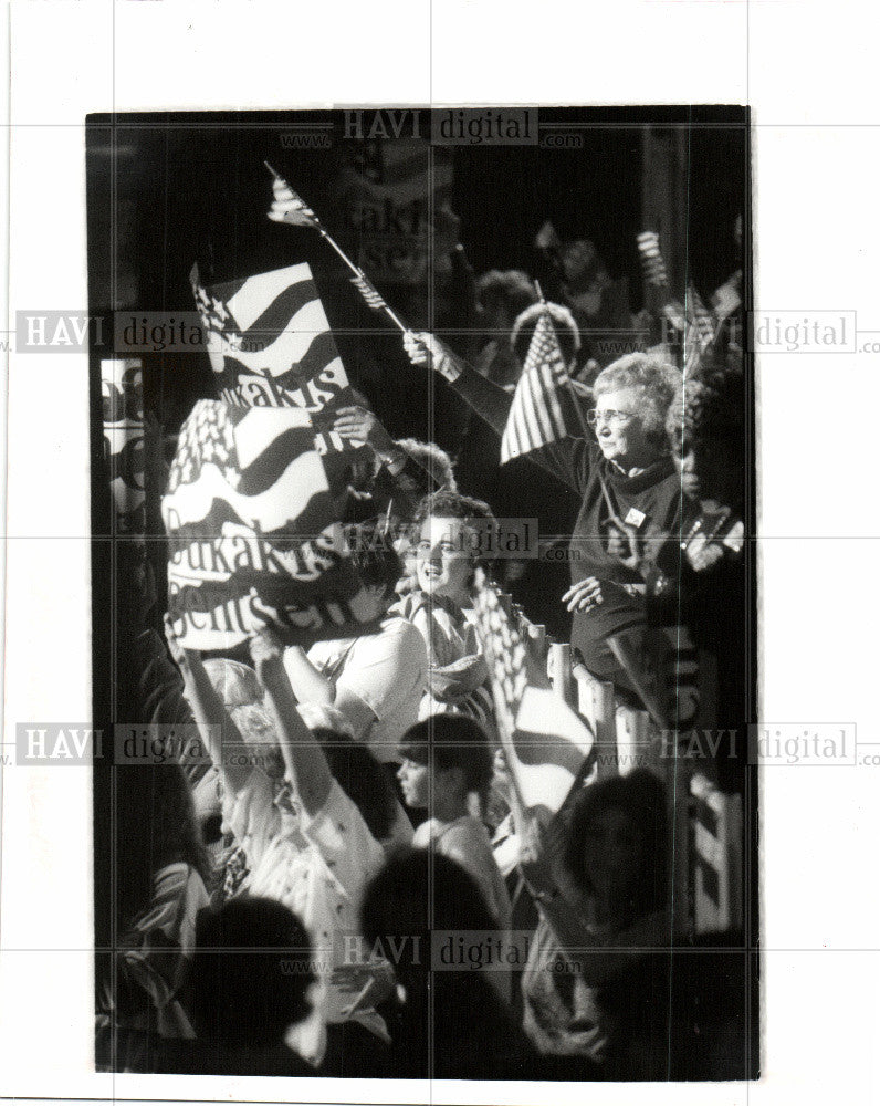 1988 Press Photo Michael Dukakis,cheer - Historic Images