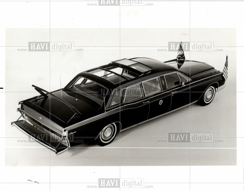 1968 Press Photo limousine, hinged, bumper, agents - Historic Images