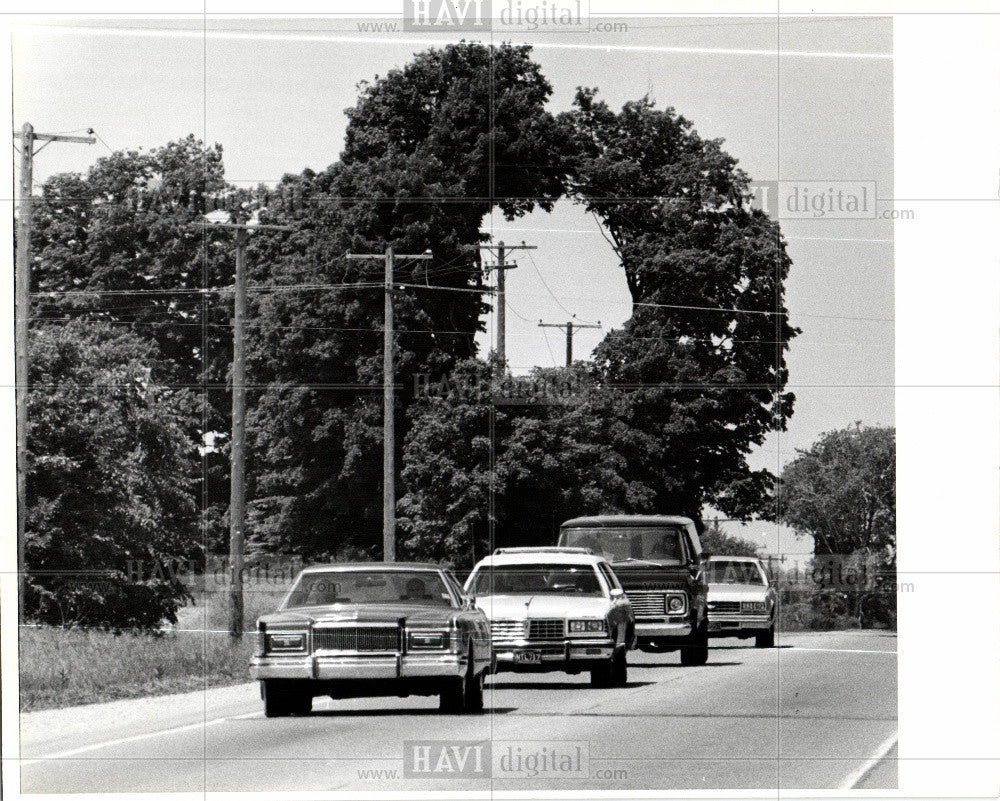 Press Photo power line  M-59  Livingston county - Historic Images