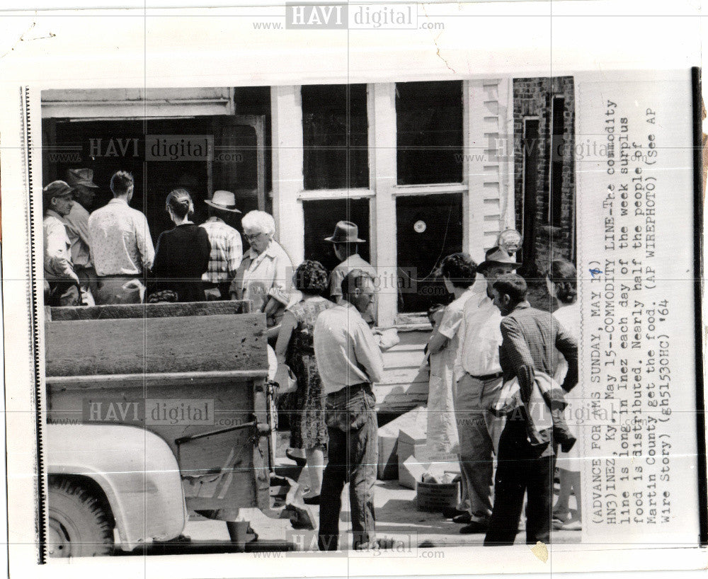 1974 Press Photo Inez commodity line surplus - Historic Images