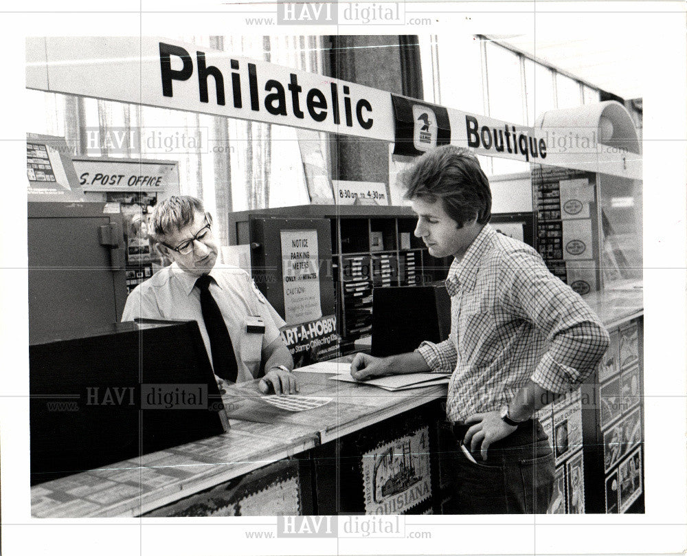 1977 Press Photo Philatelic Boutique Balog Jakobus - Historic Images