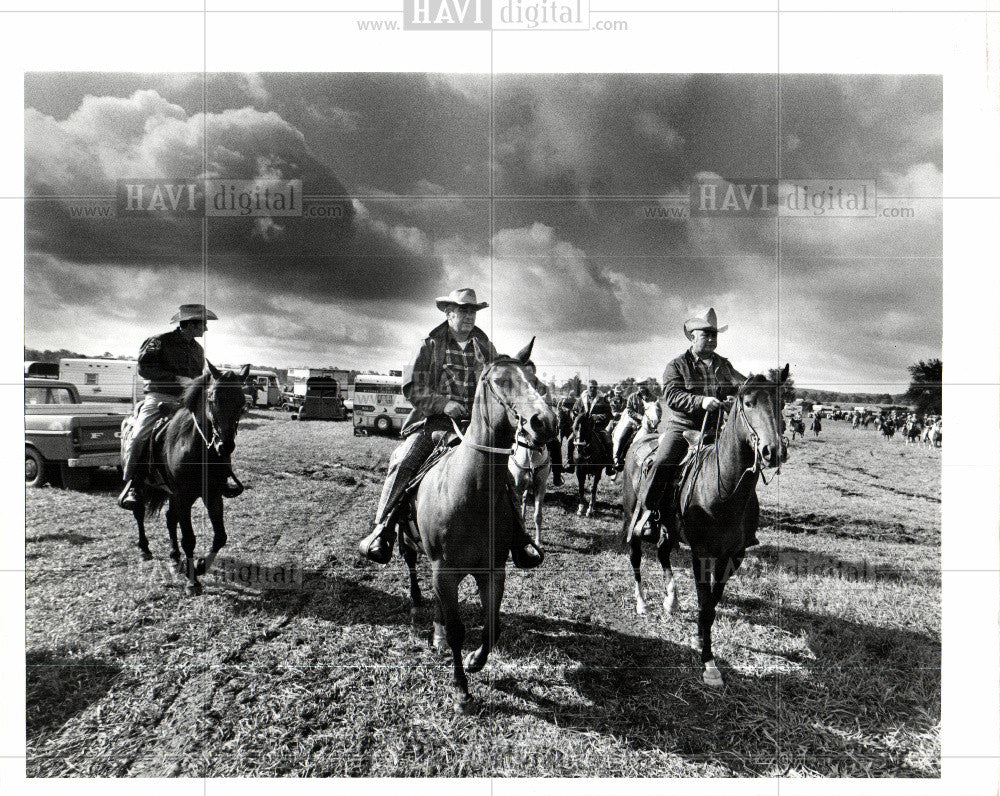 1975 Press Photo posse cowboy horse - Historic Images