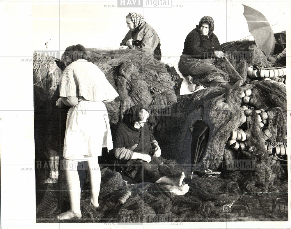 Press Photo Portuguese sea harvest in boats - Historic Images