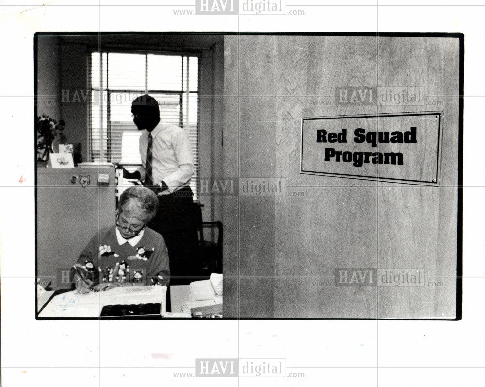 1990 Press Photo Dorian Paster Red Squad - Historic Images