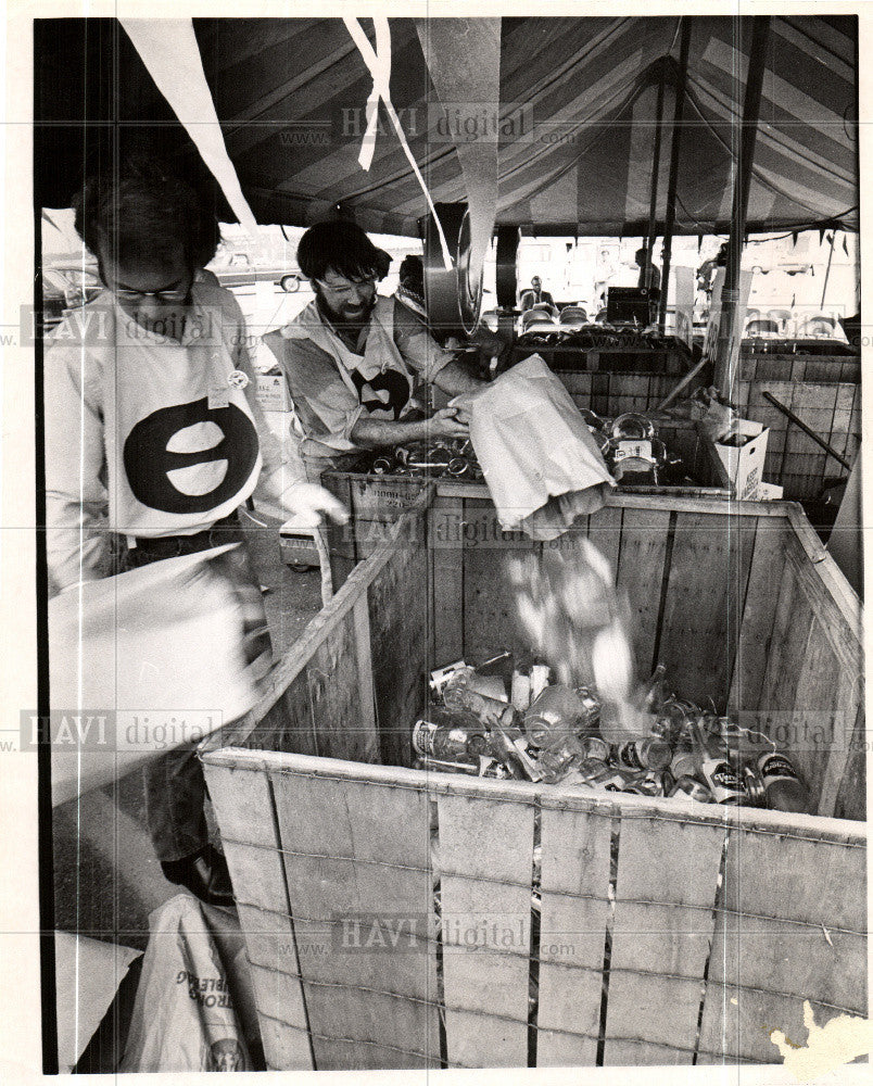 1970 Press Photo Recycling waste disposal processing - Historic Images