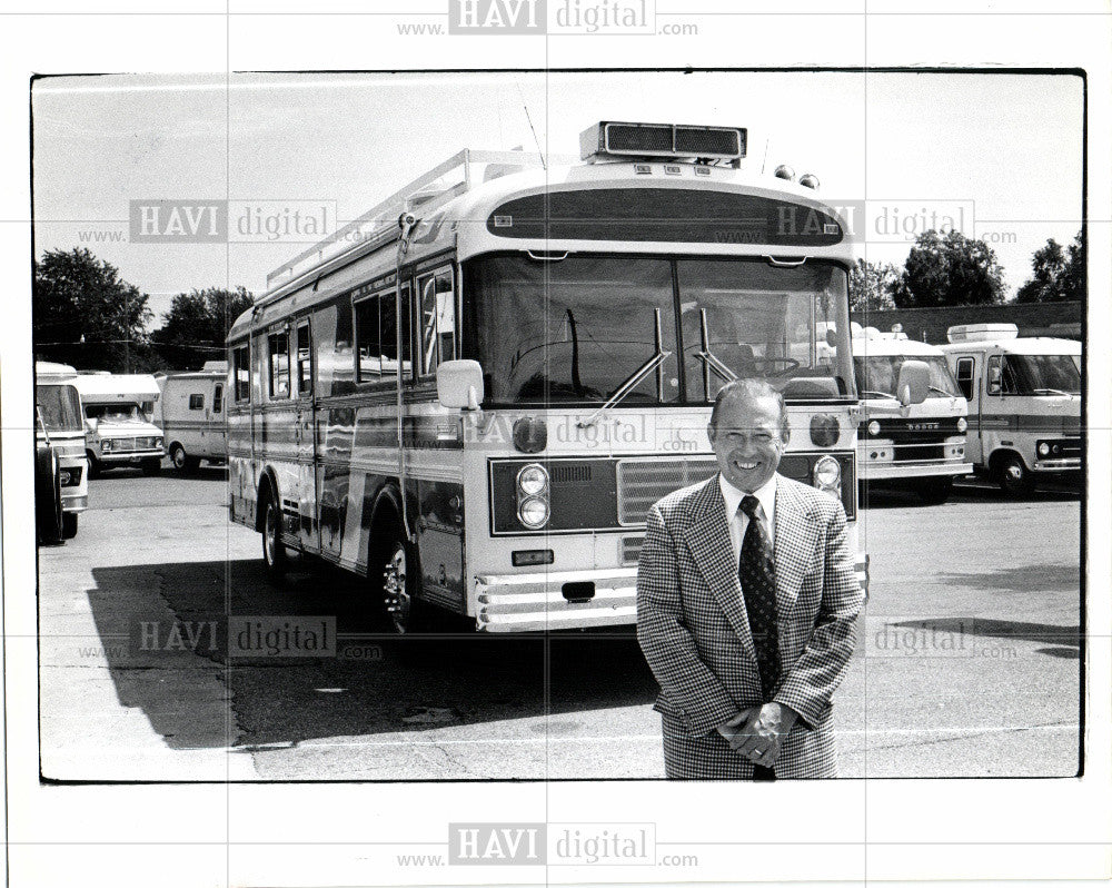 1974 Press Photo Recreational Vehicle RV Travel Auto - Historic Images