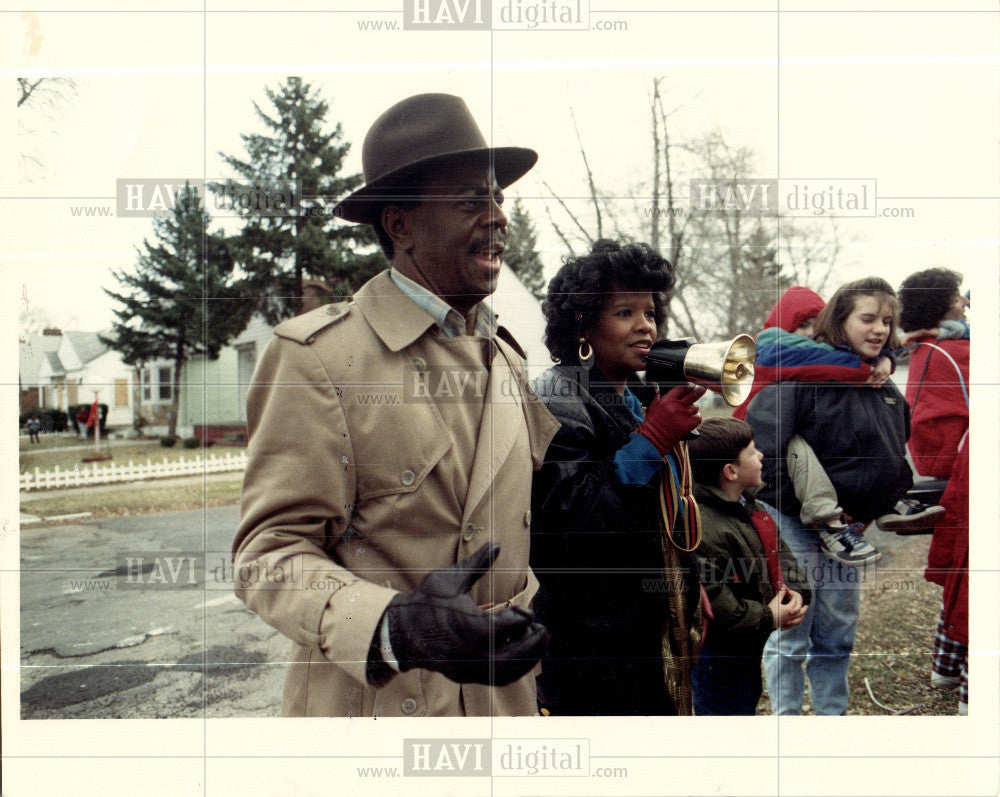 1990 Press Photo RAVAENDALE - Historic Images