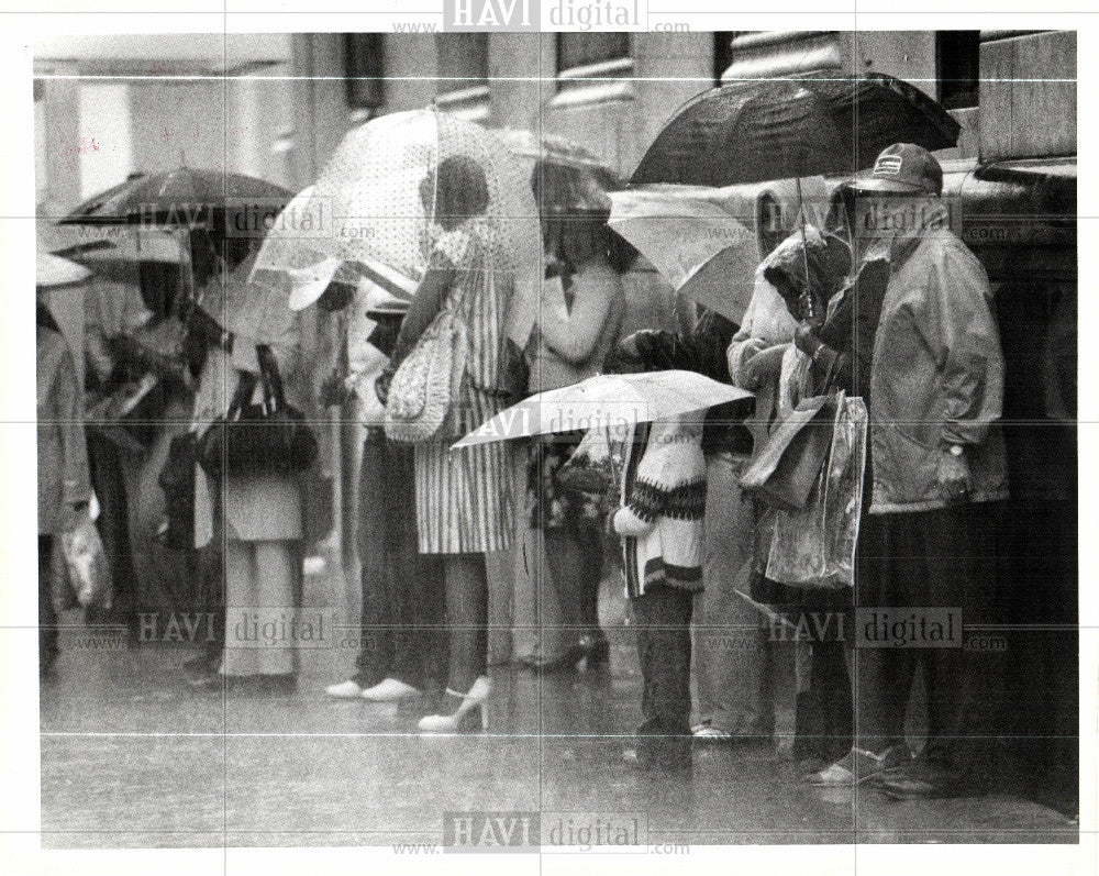 Press Photo Rain - Historic Images