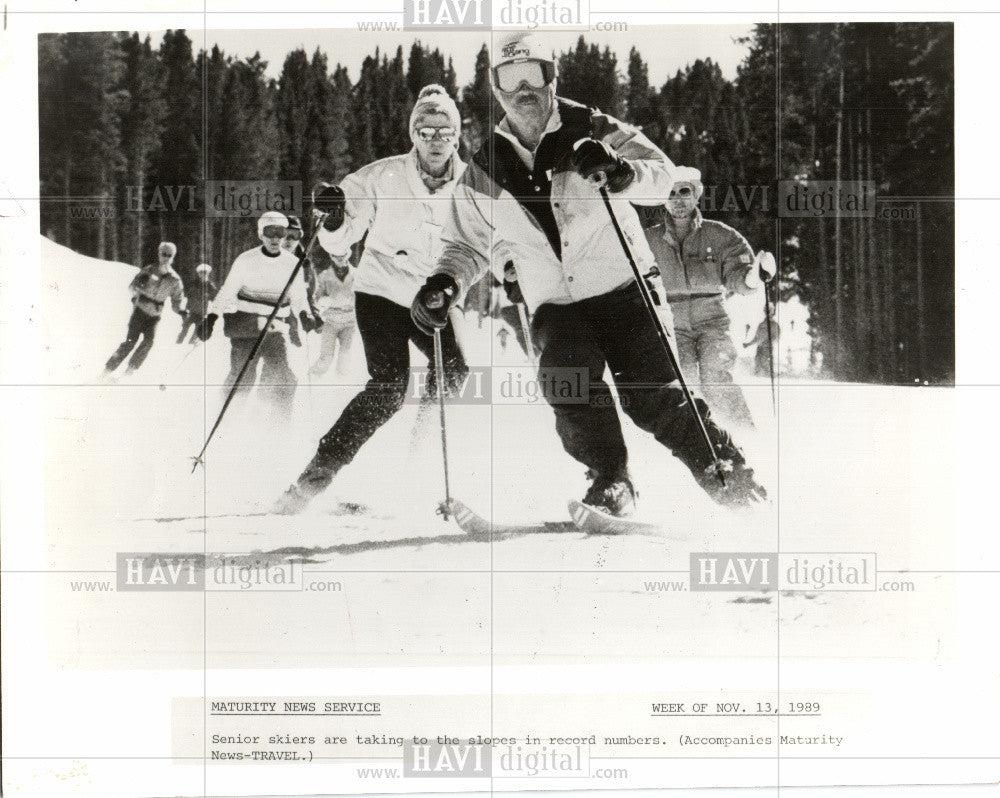 1989 Press Photo Senior skiers record - Historic Images