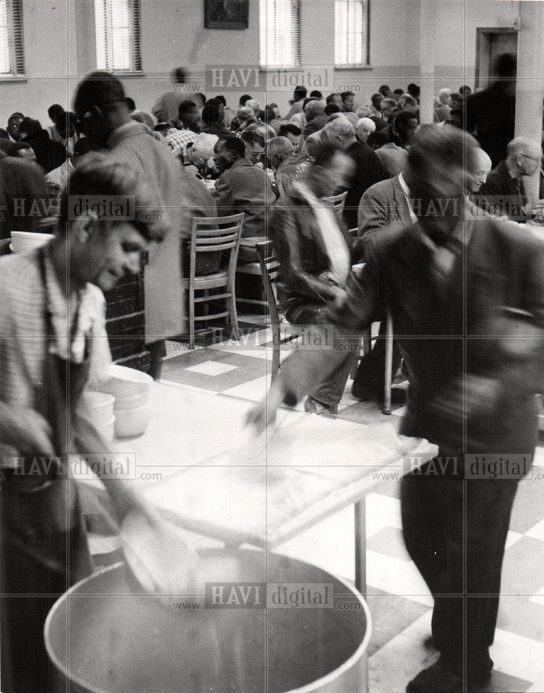 1958 Press Photo Fleid Row - Historic Images