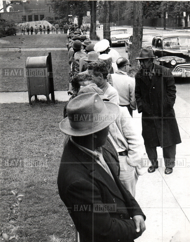 1958 Press Photo Skid Row - Historic Images