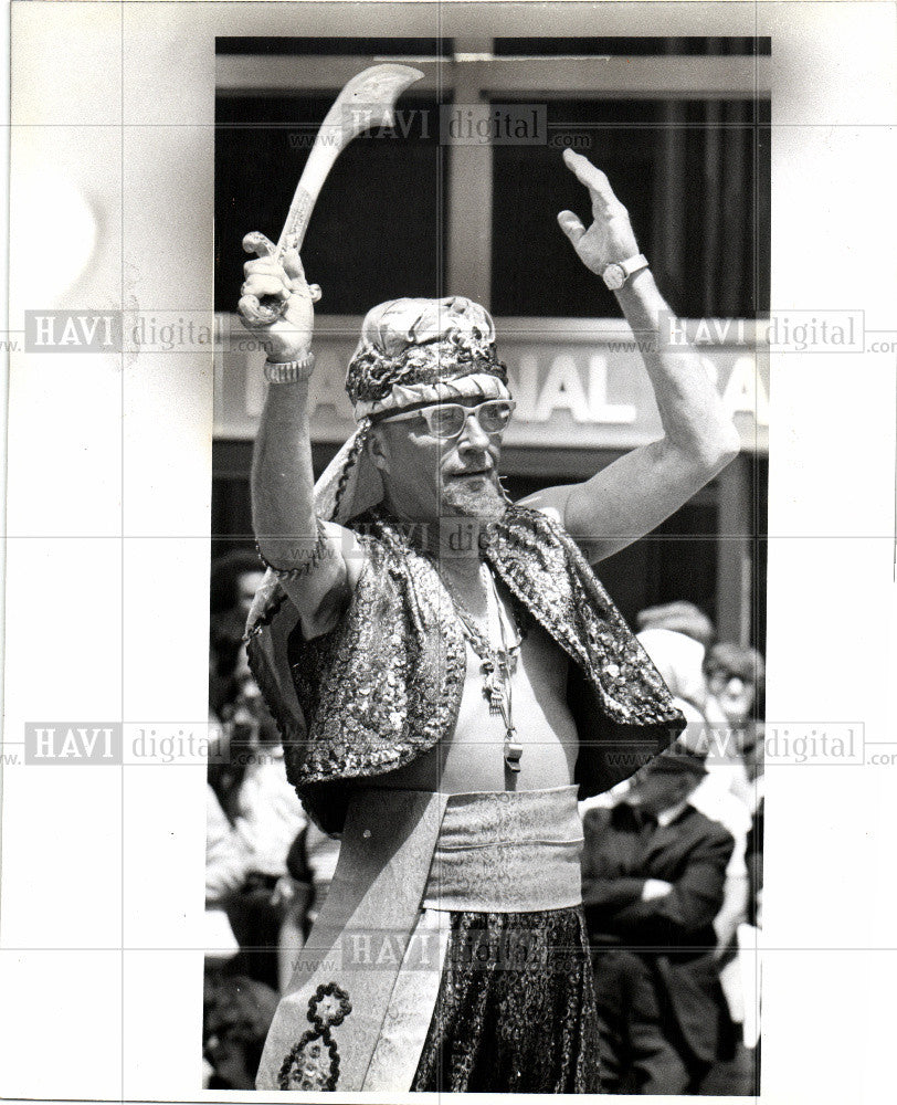 Press Photo Shrine Parade 1978 - Historic Images