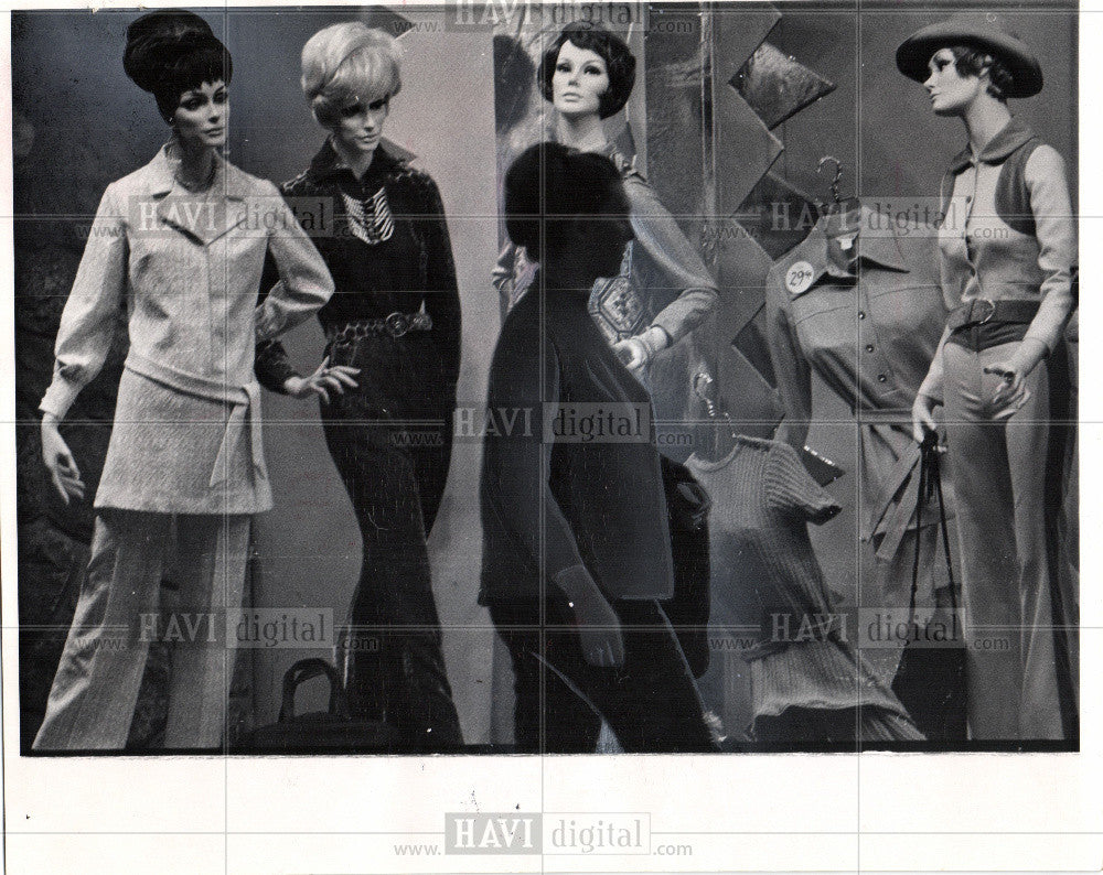 1970 Press Photo faked pregnancy, shoplifters - Historic Images