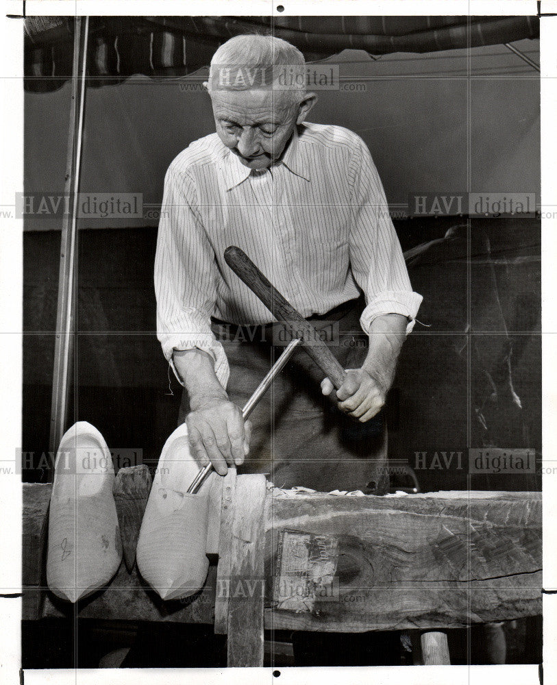 1951 Press Photo Wooden shoes - Historic Images