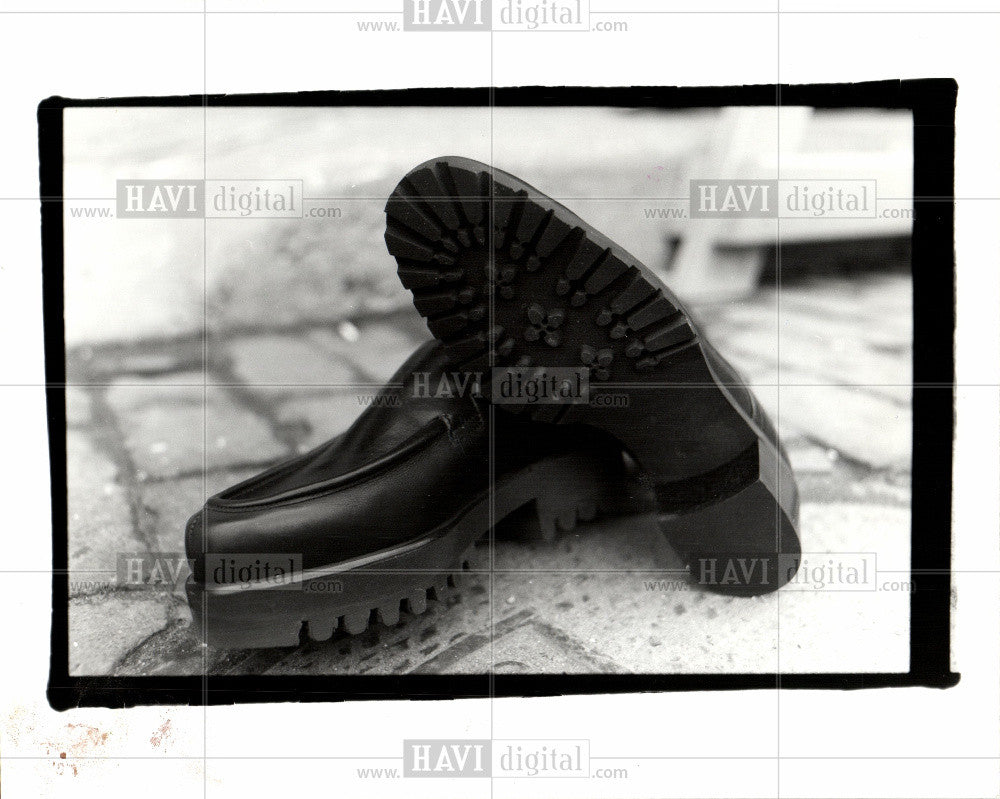 1993 Press Photo Shoes - Historic Images