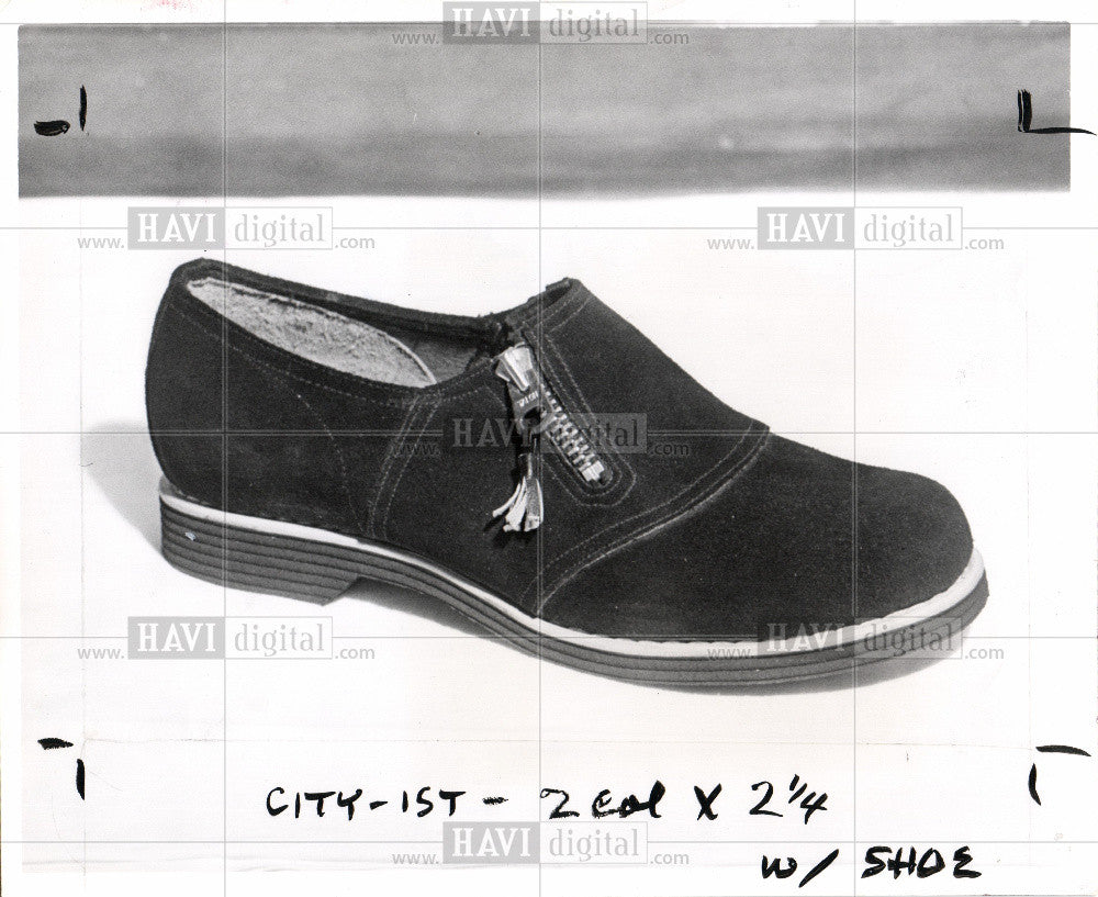 1954 Press Photo Men's Shoe - Historic Images