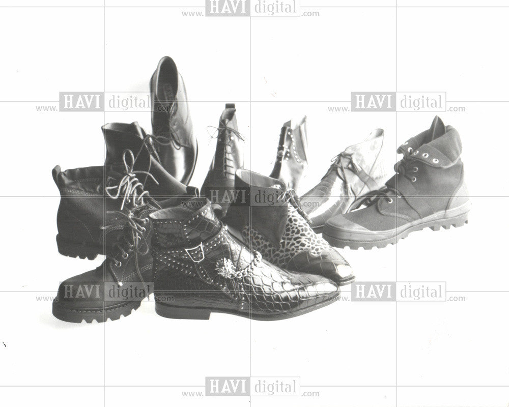 1993 Press Photo Men's Shoe - Historic Images