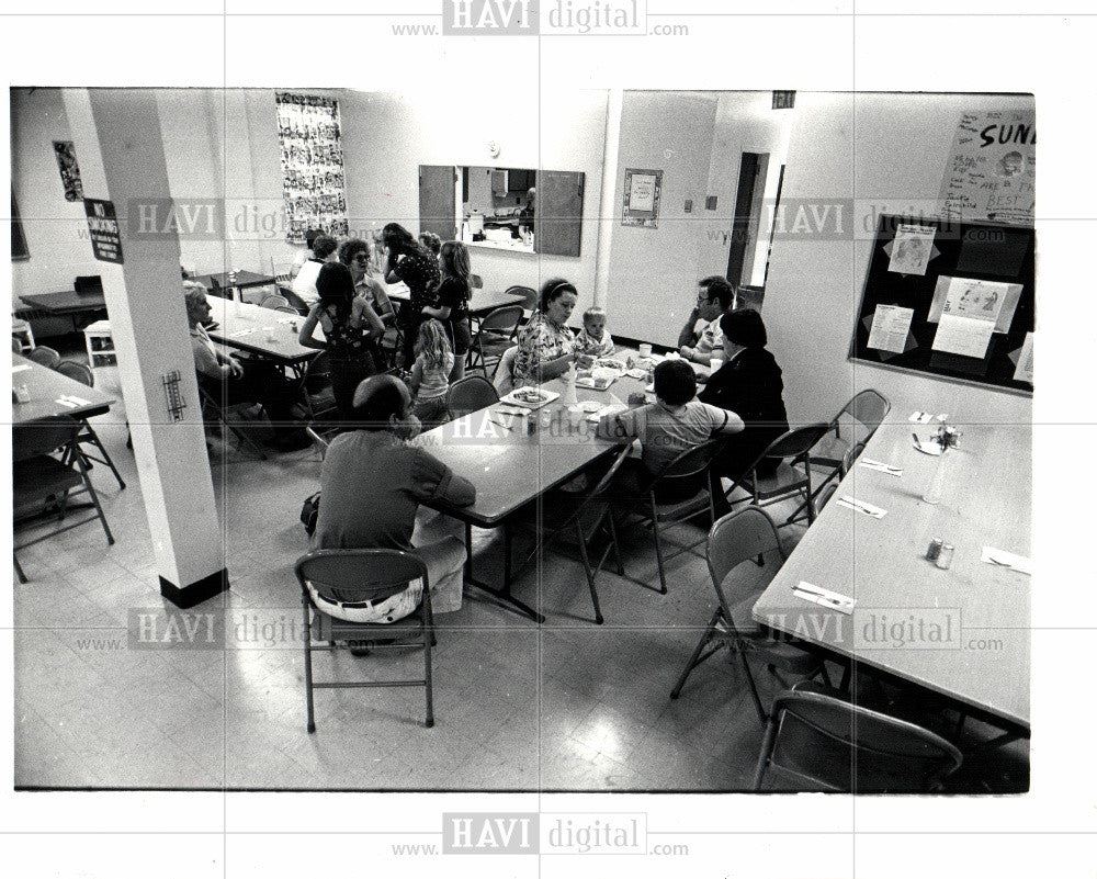 1982 Press Photo Soup Kitchen - Historic Images