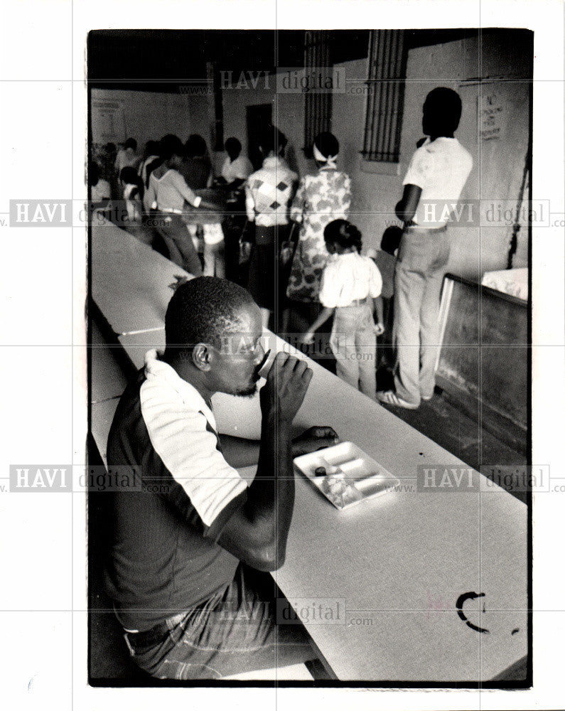 1983 Press Photo Soup Kitchen United Sisters Charity - Historic Images