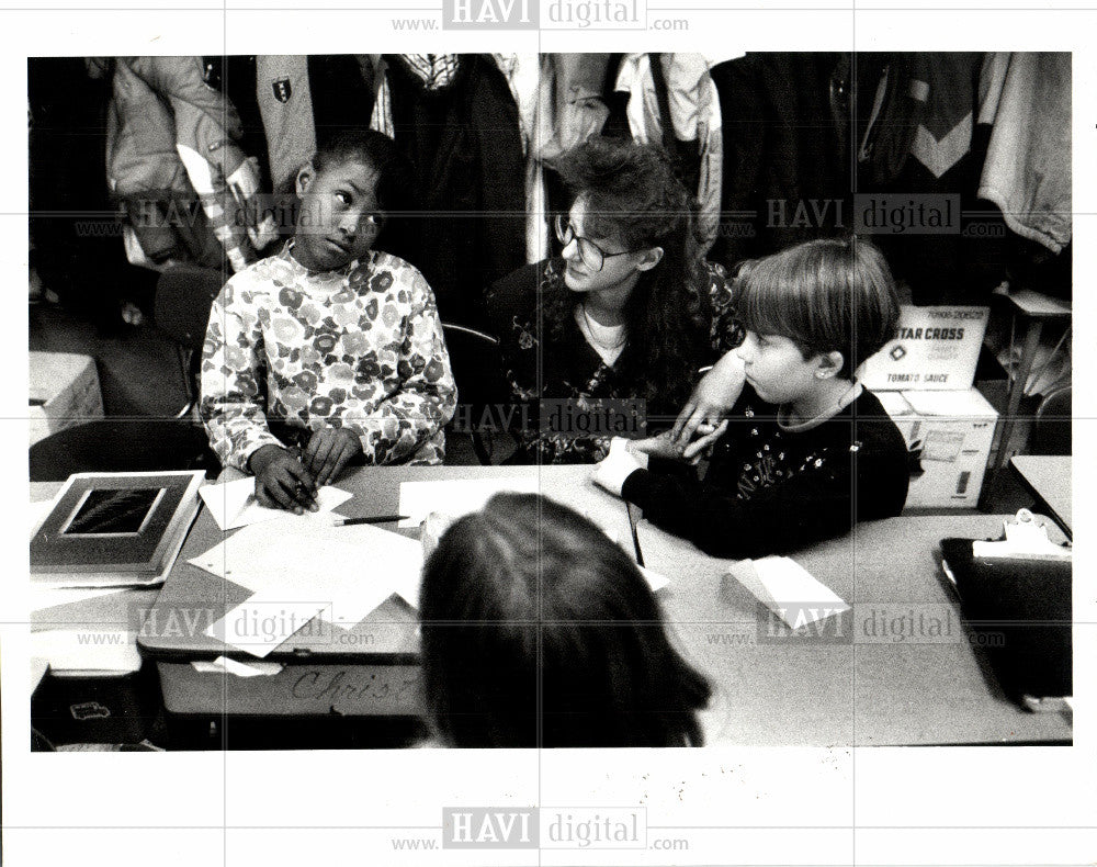 1992 Press Photo Student teacher Jill Hamilton - Historic Images