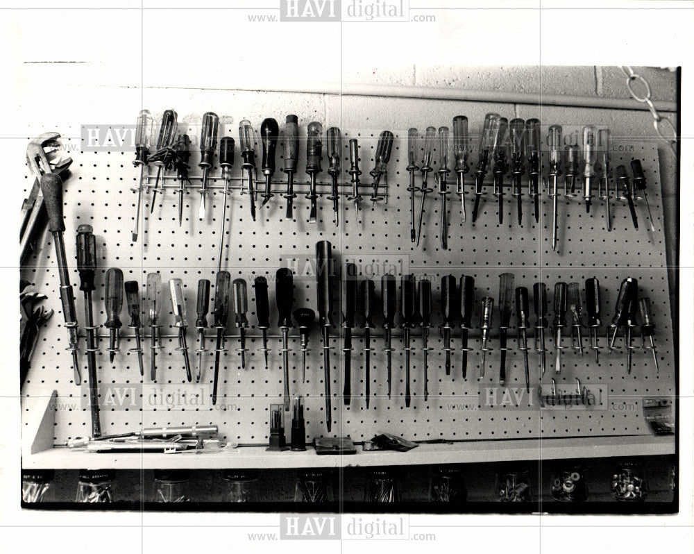 1983 Press Photo Grossman&#39;s collection of screwdrivers - Historic Images