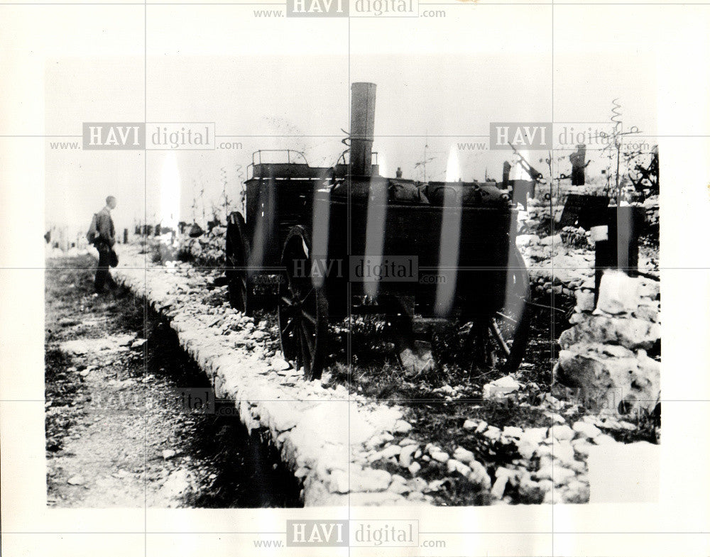 1937 Press Photo TOMBSTONE cemetery at St. Elia - Historic Images