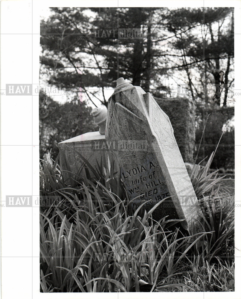 1977 Press Photo Tombstone Alcoma Lydia Hill - Historic Images