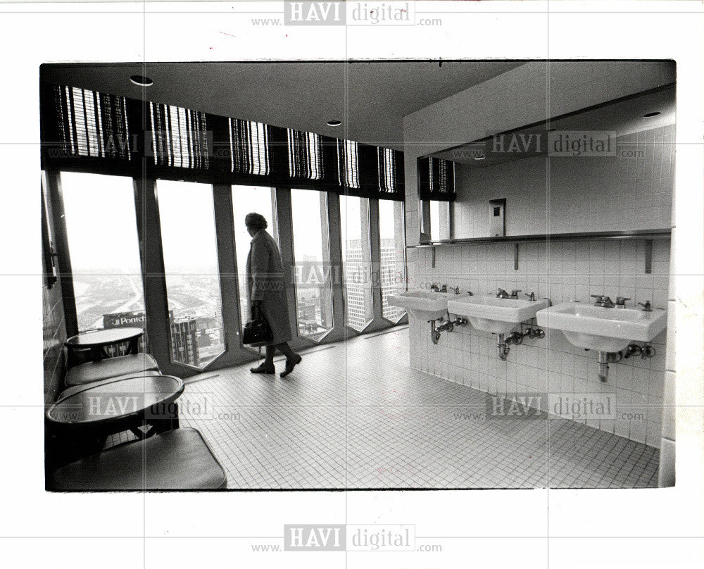 1976 Press Photo Toilet - Historic Images