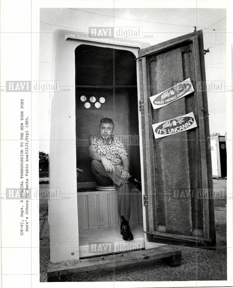 Press Photo Toilet - Historic Images