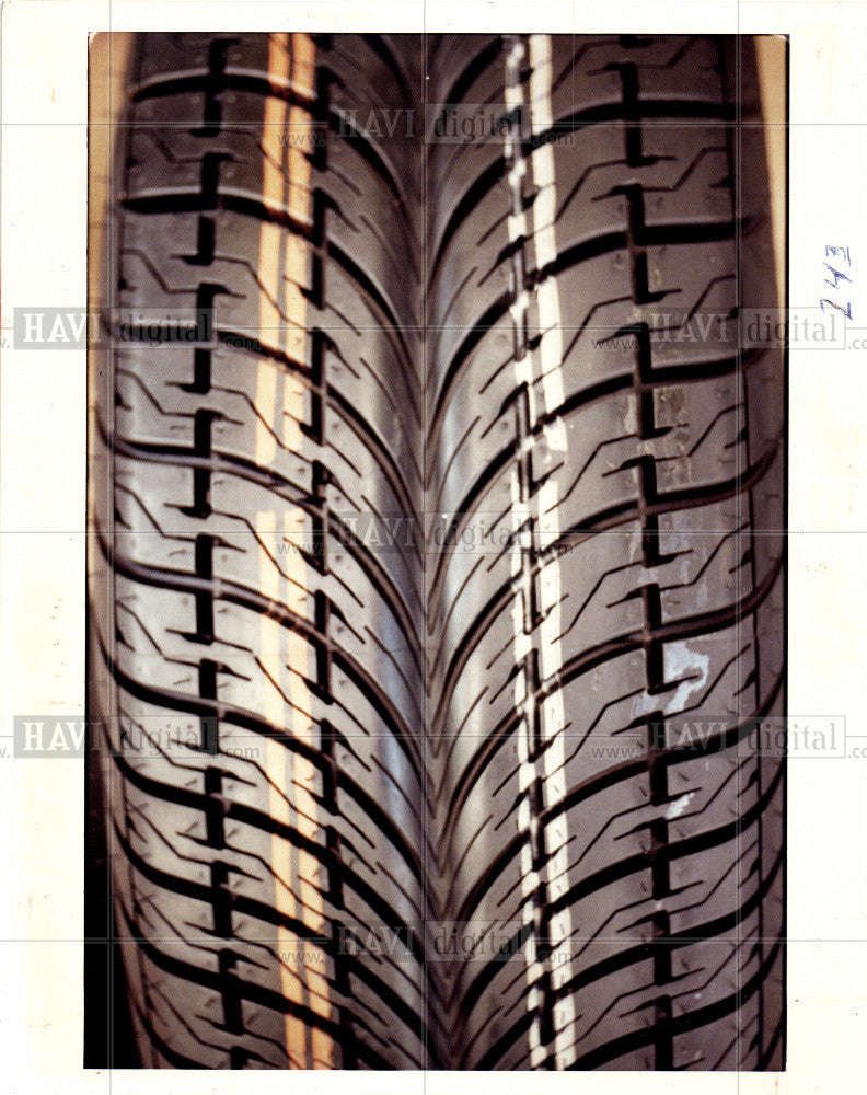 1992 Press Photo Tires - Historic Images