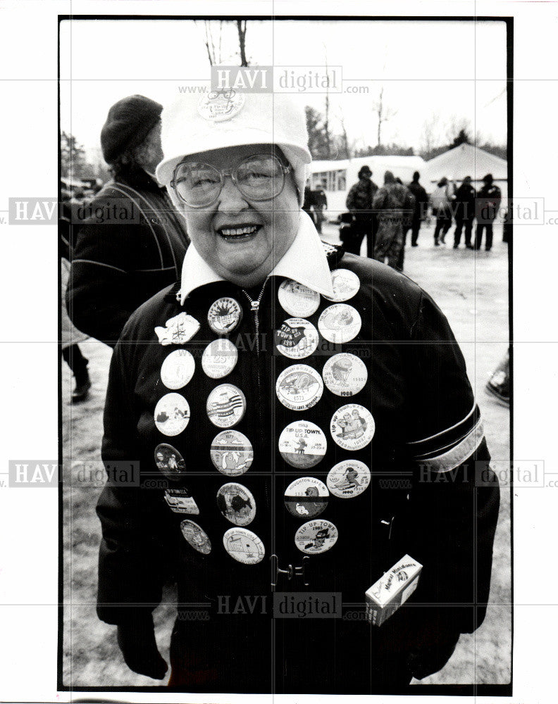 1981 Press Photo Tip Up Town - Historic Images