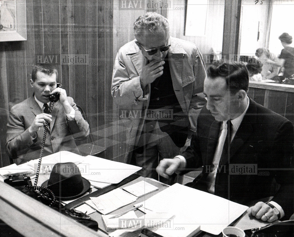 1964 Press Photo Earl Glick Financier - Historic Images