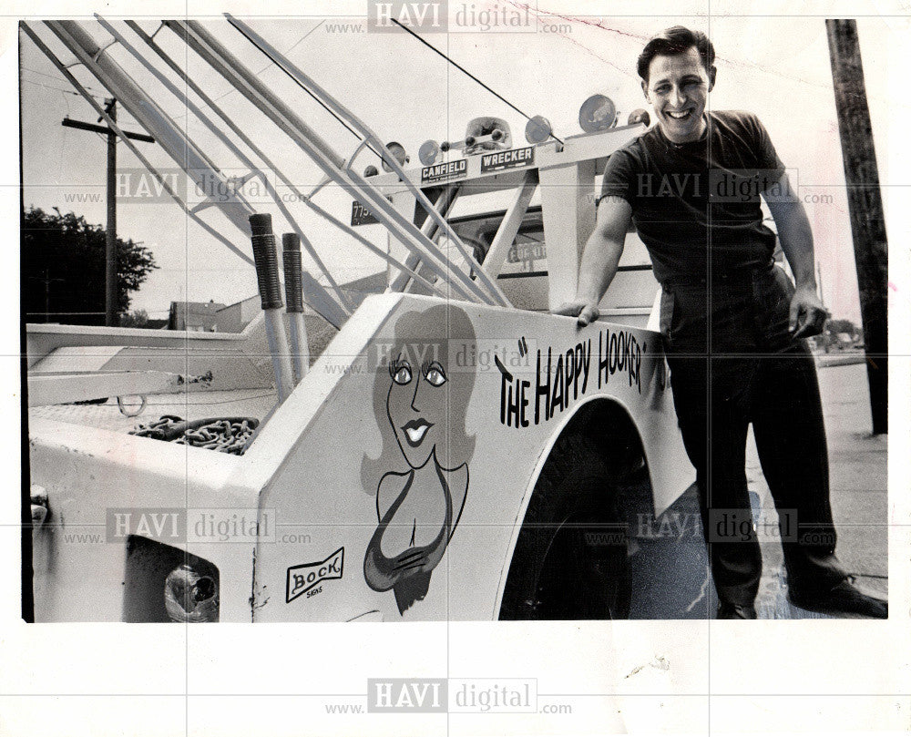 1973 Press Photo tow truck - Historic Images