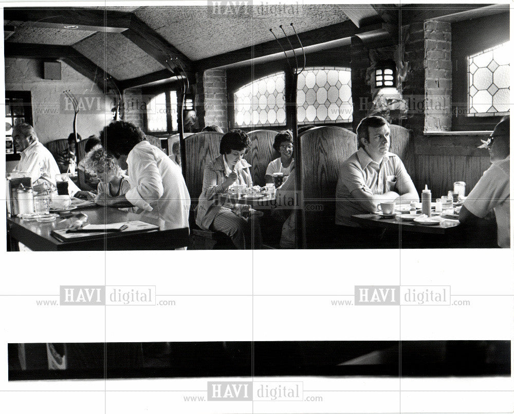 1977 Press Photo Tunnel Bar-B-Q restaurant - Historic Images