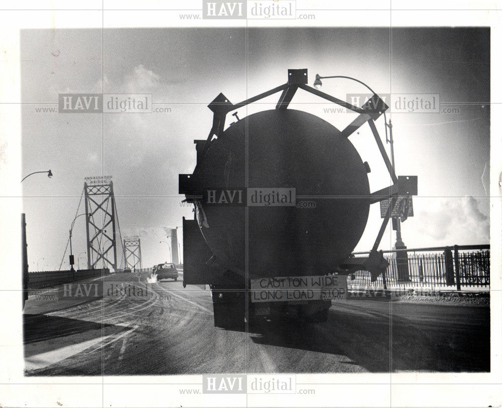 1962 Press Photo big tank - Historic Images