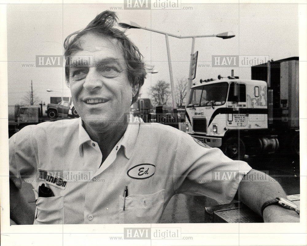 1975 Press Photo Ed Vollenweiter Trucking Industry - Historic Images