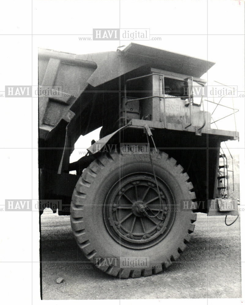 1982 Press Photo TRUCKING INDUSTRY - Historic Images