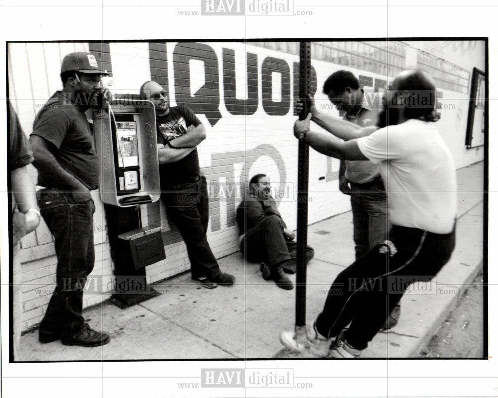 1991 Press Photo canadian truck divers strike 1991 - Historic Images