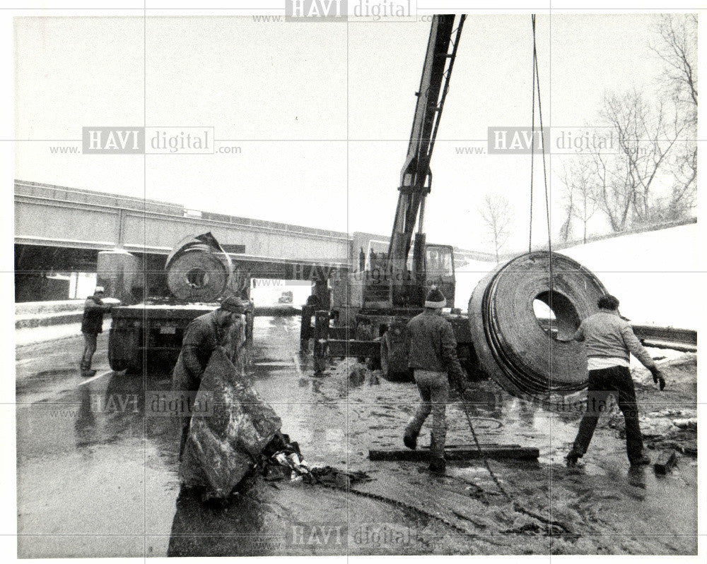 1985 Press Photo Truck - Historic Images