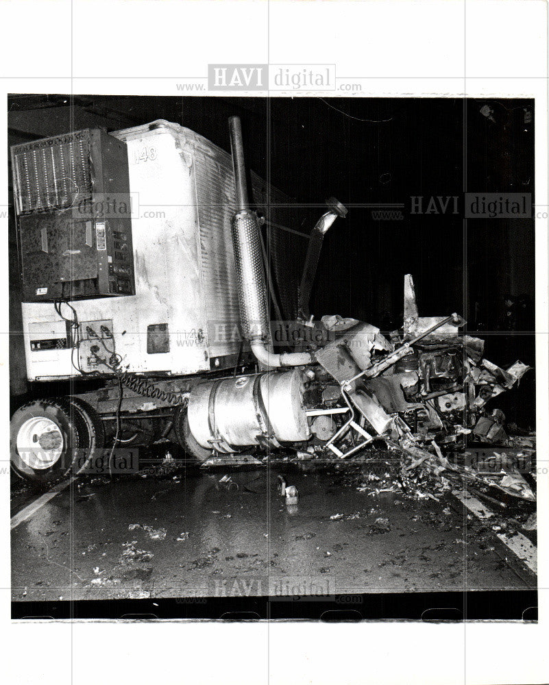 1979 Press Photo Truck accident Detroit driver dead - Historic Images