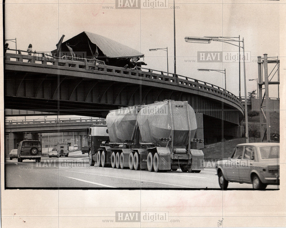 1973 Press Photo Fisher Freeway accident - Historic Images