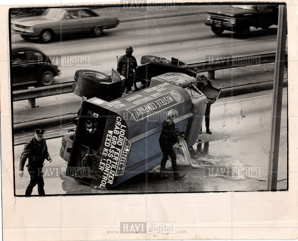 1971 Press Photo Ford Freeway Detroit James Foulkrode - Historic Images