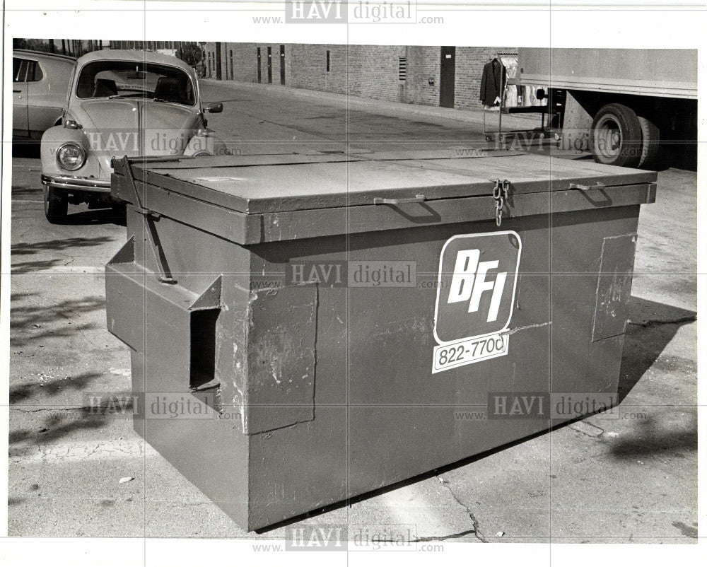 1979 Press Photo trashbin   storingwaste - Historic Images
