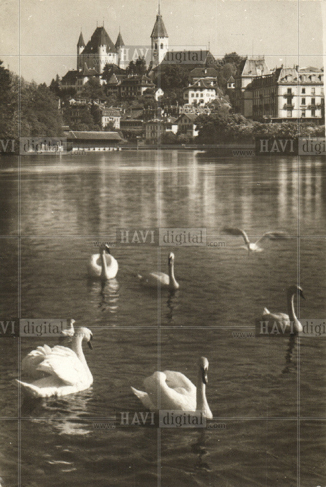 1945 Press Photo Medieval Thun Bernese Oberland - Historic Images