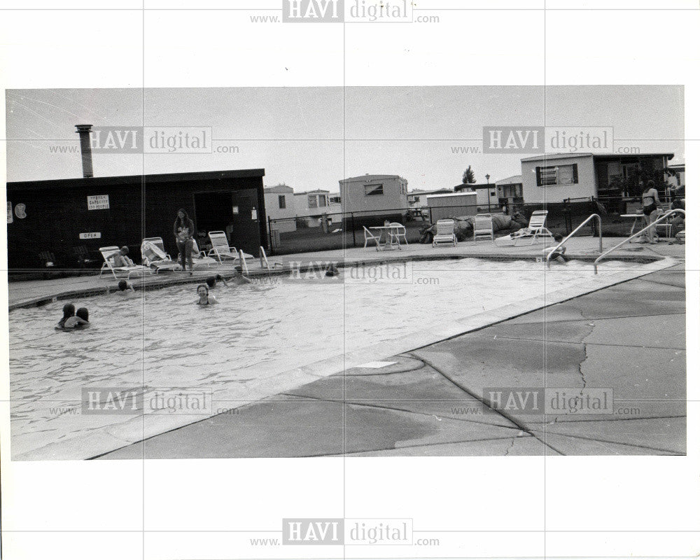 1980 Press Photo Swimming pool - Historic Images