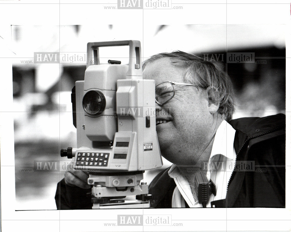 1994 Press Photo surveying, technology - Historic Images