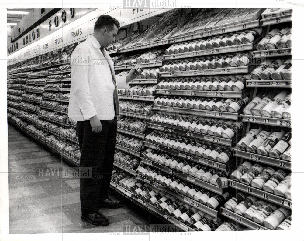 1956 Press Photo Super Market Canned foods chemical - Historic Images